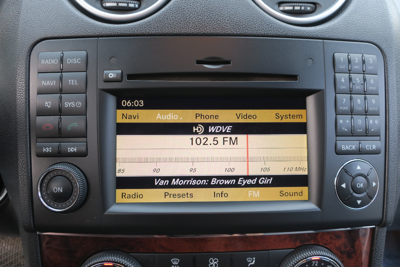 Mercedes-Benz M-Class ML350 2010 Mercedes-Benz M-Class ML350 2010