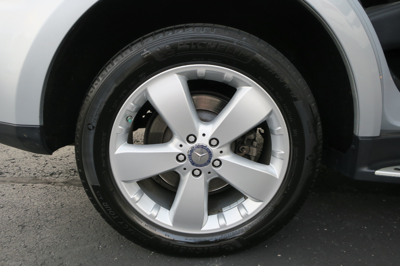 Mercedes-Benz M-Class ML350 2010 Mercedes-Benz M-Class ML350 2010