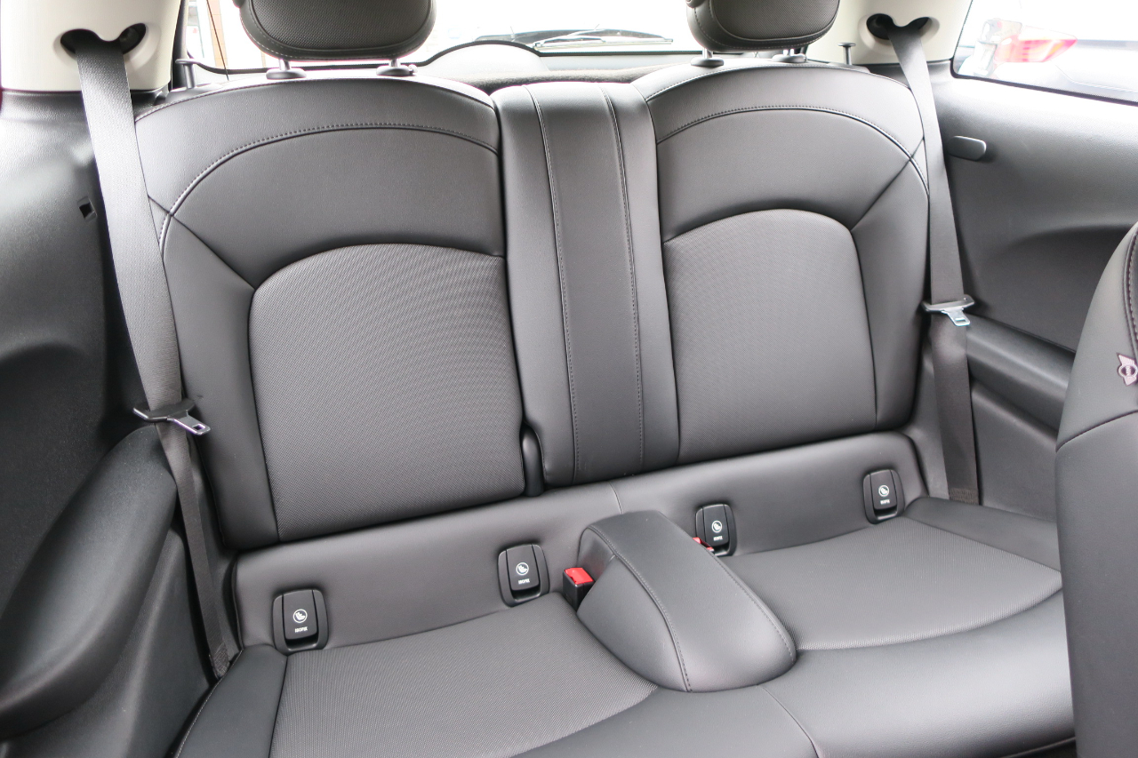 MINI Cooper Base 2D Hatchback 2014