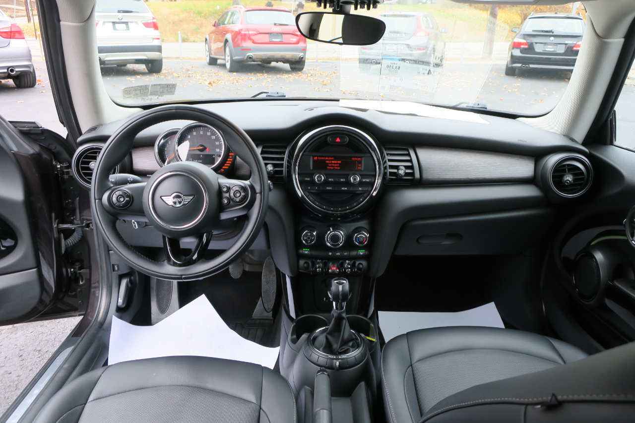 MINI Cooper Base 2D Hatchback 2014