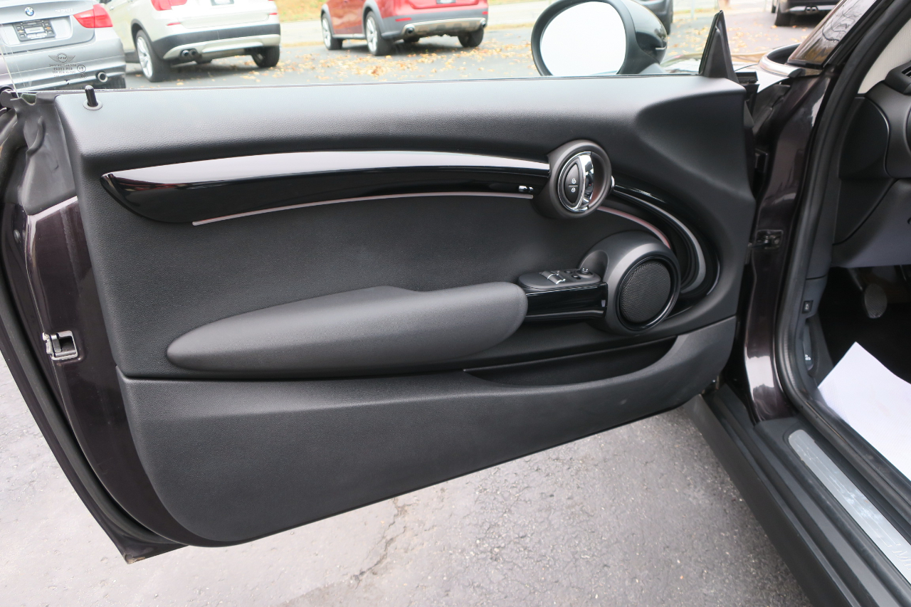 MINI Cooper Base 2D Hatchback 2014