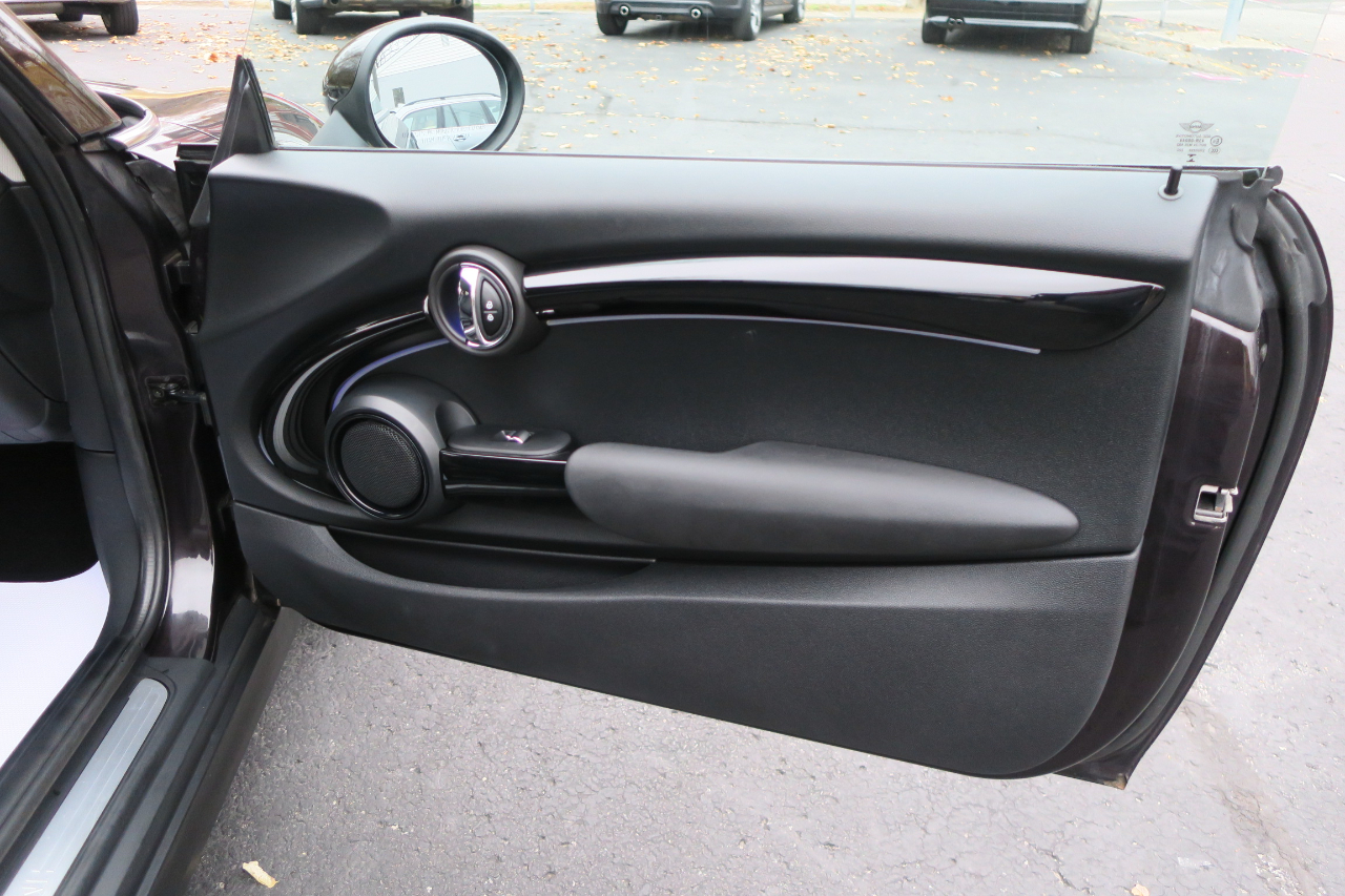 MINI Cooper Base 2D Hatchback 2014