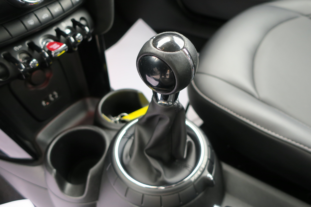 MINI Cooper Base 2D Hatchback 2014