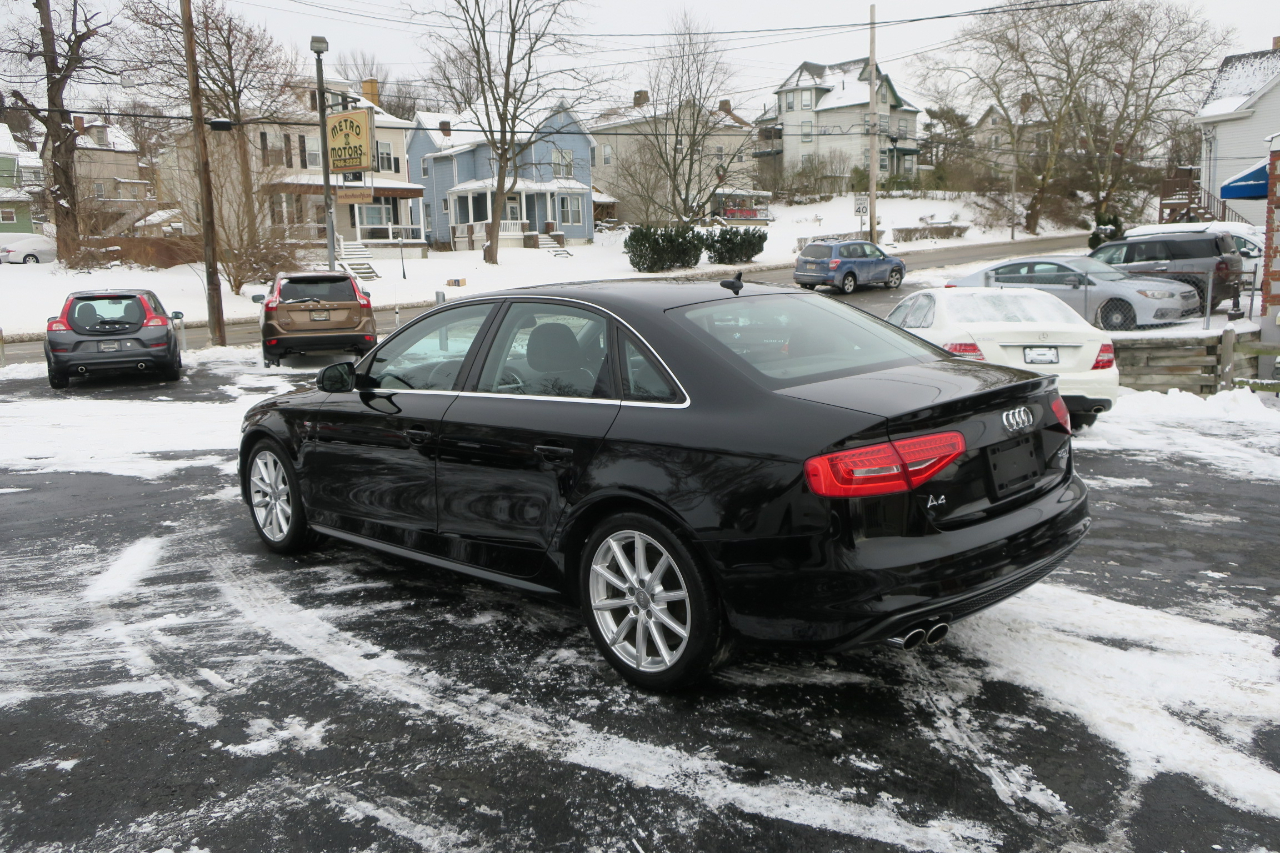 Audi A4 2.0T Premium Plus quattro Sedan AWD 8A 2016