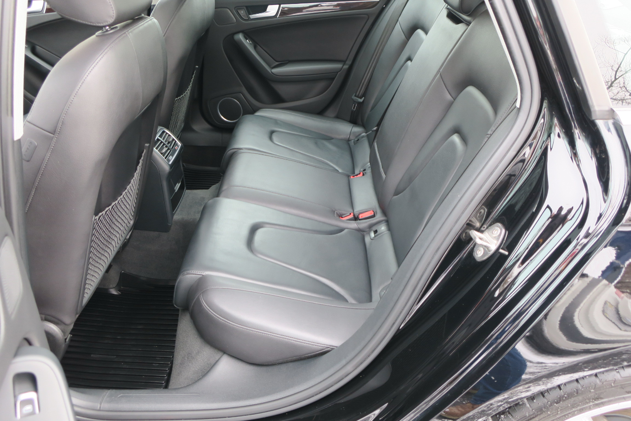 Audi A4 2.0T Premium Plus quattro Sedan AWD 8A 2016