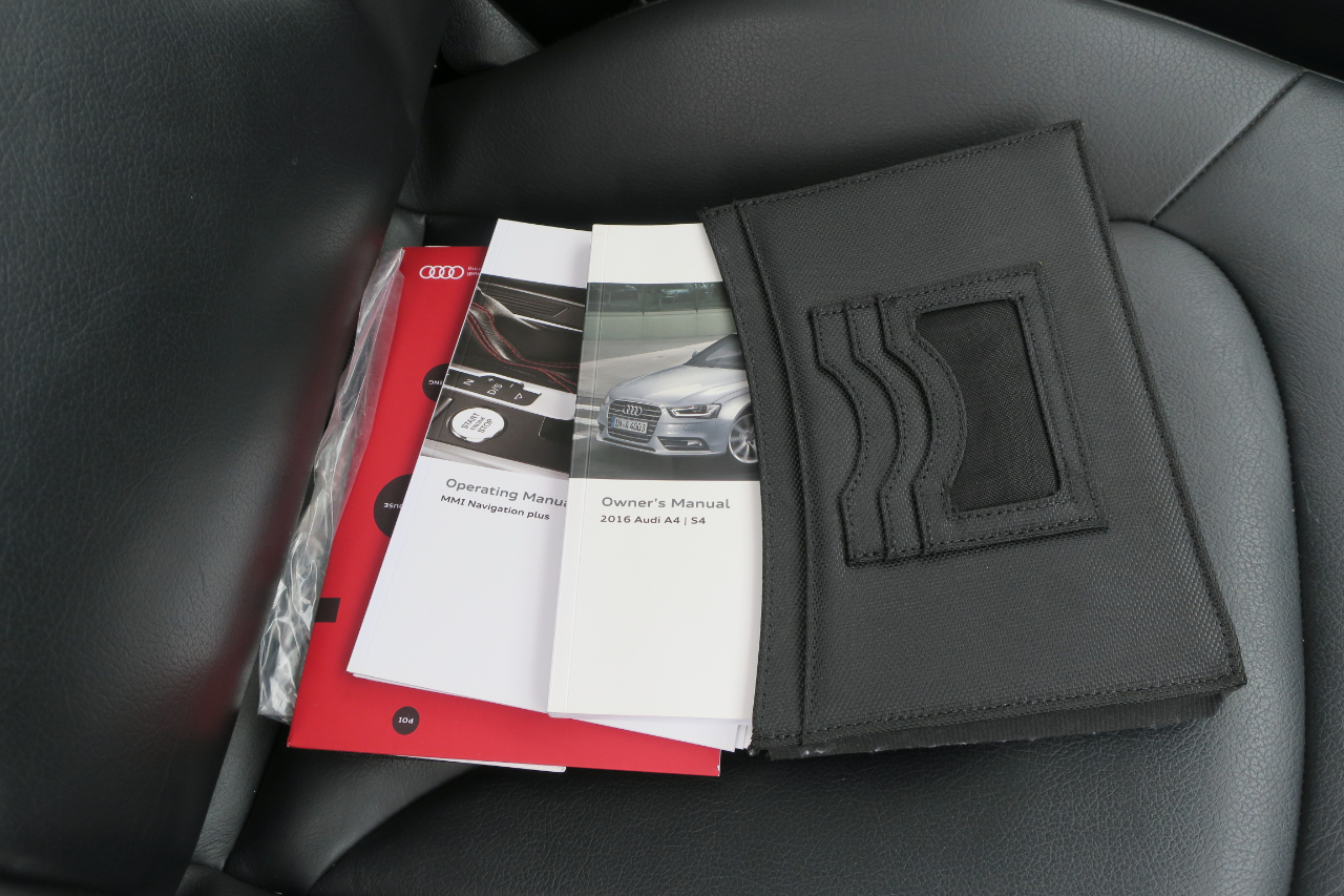 Audi A4 2.0T Premium Plus quattro Sedan AWD 8A 2016