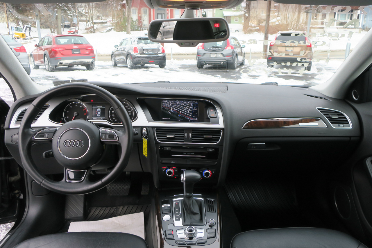 Audi A4 2.0T Premium Plus quattro Sedan AWD 8A 2016