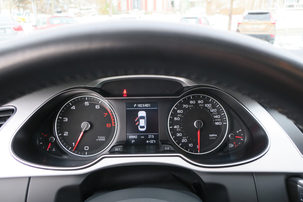 Audi A4 2.0T Premium Plus quattro Sedan AWD 8A 2016