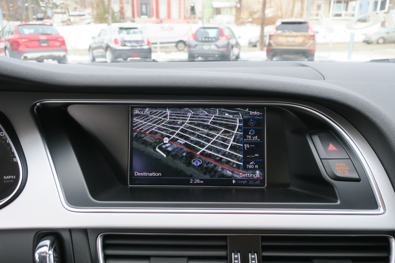 Audi A4 2.0T Premium Plus quattro Sedan AWD 8A 2016