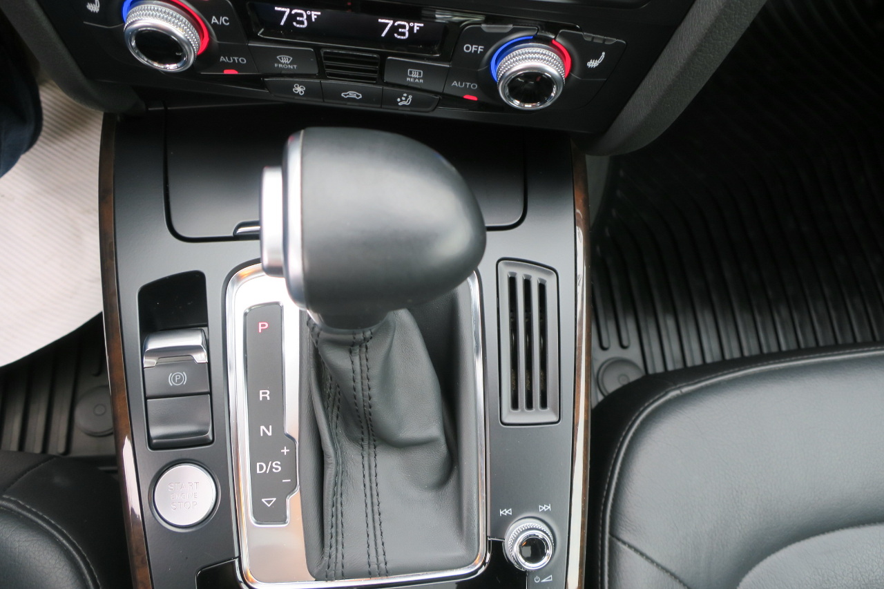 Audi A4 2.0T Premium Plus quattro Sedan AWD 8A 2016