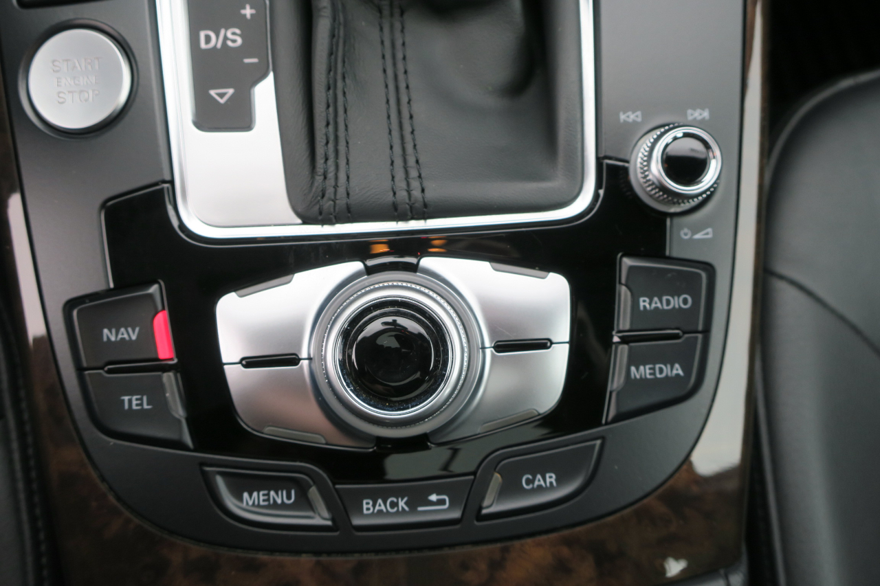 Audi A4 2.0T Premium Plus quattro Sedan AWD 8A 2016