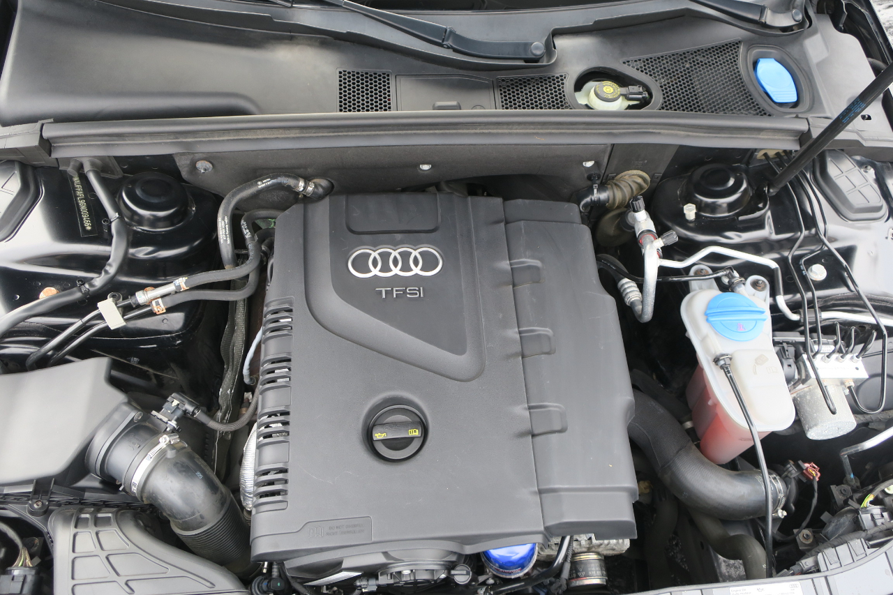 Audi A4 2.0T Premium Plus quattro Sedan AWD 8A 2016