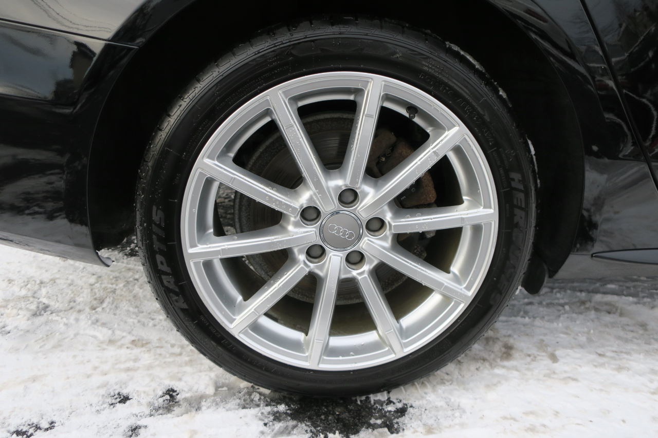 Audi A4 2.0T Premium Plus quattro Sedan AWD 8A 2016