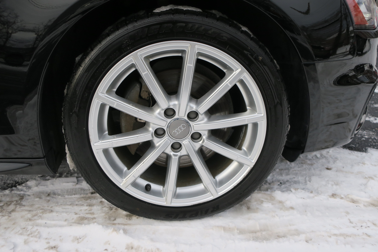 Audi A4 2.0T Premium Plus quattro Sedan AWD 8A 2016