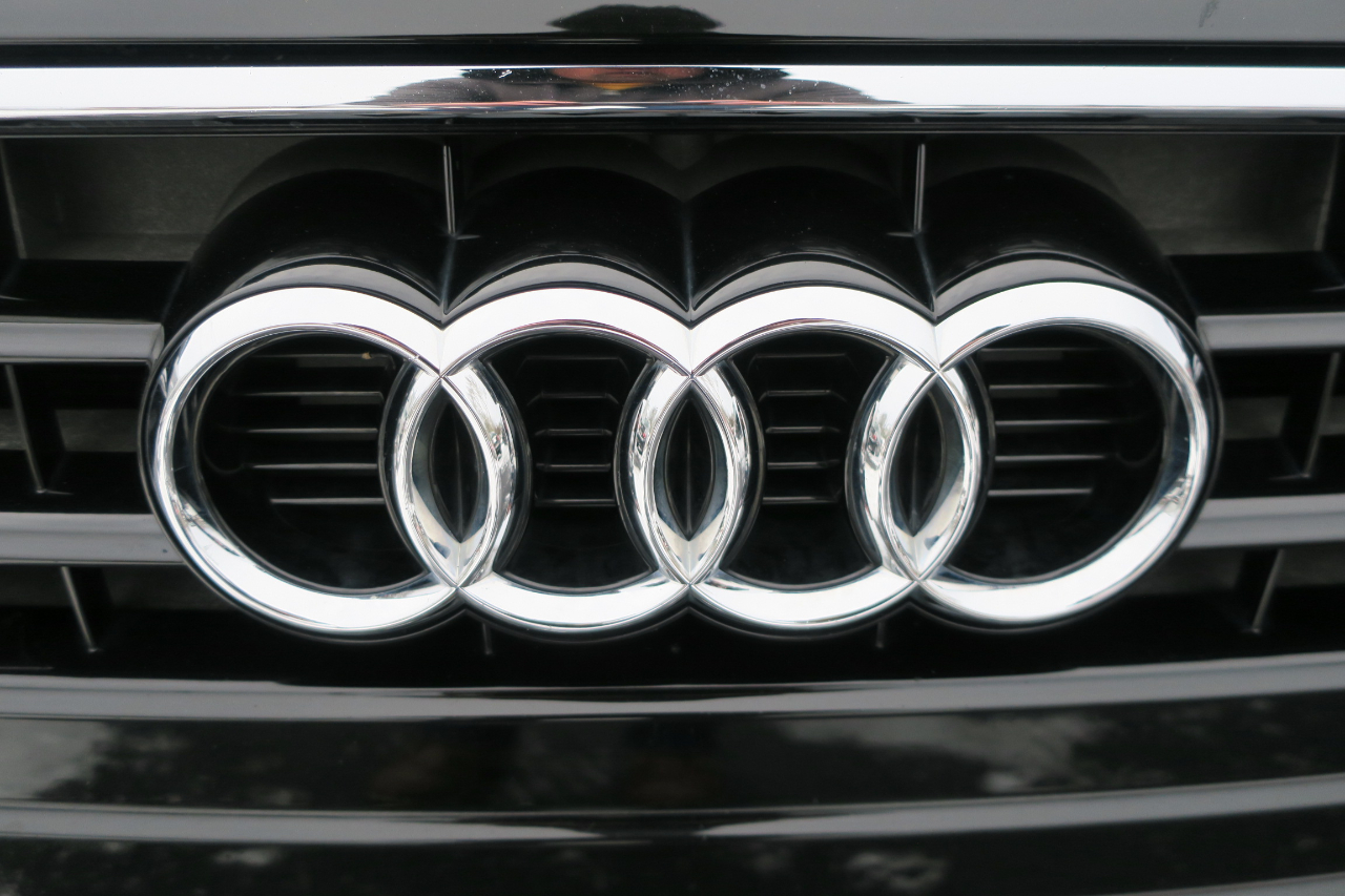 Audi A4 2.0T Premium Plus quattro Sedan AWD 8A 2016