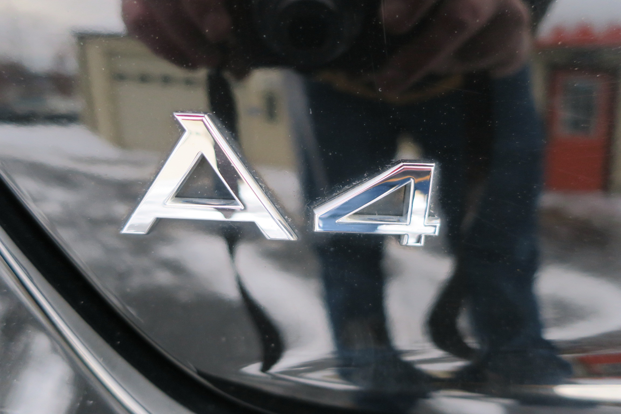 Audi A4 2.0T Premium Plus quattro Sedan AWD 8A 2016