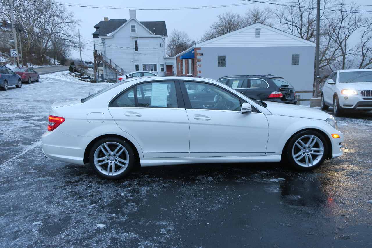 Mercedes-Benz C-Class C300 4MATIC Sport Sedan 2013