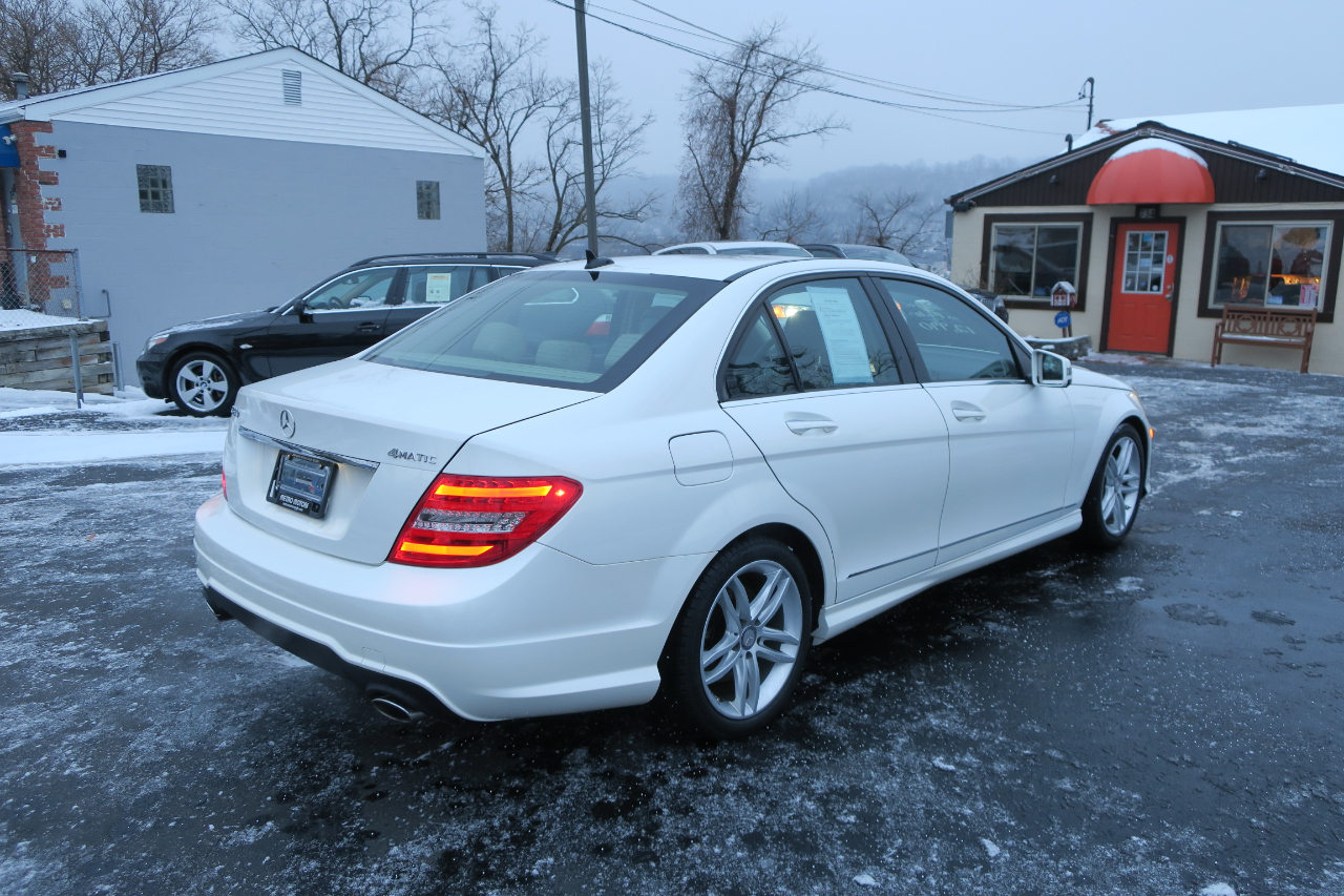 Mercedes-Benz C-Class C300 4MATIC Sport Sedan 2013