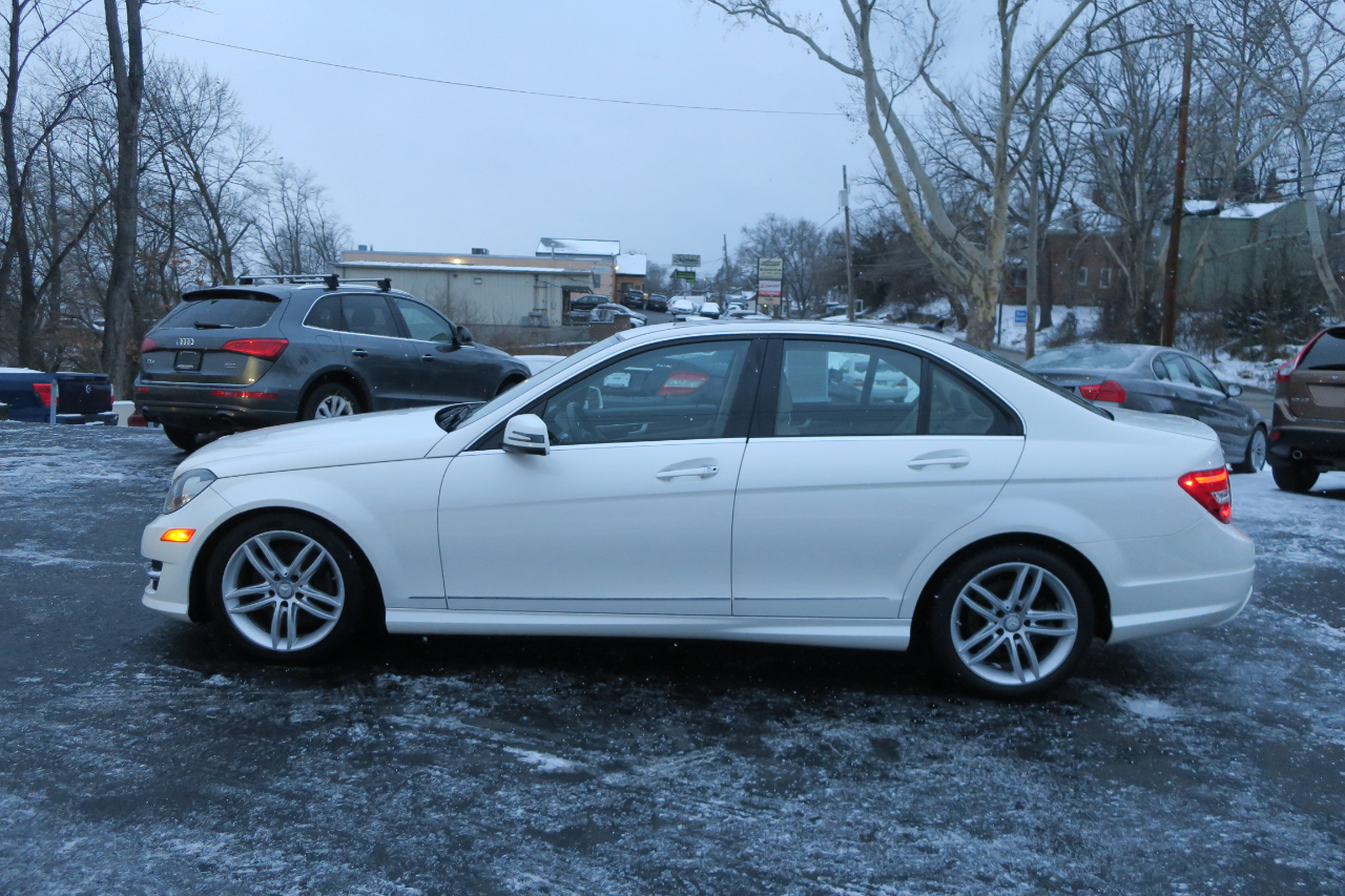 Mercedes-Benz C-Class C300 4MATIC Sport Sedan 2013