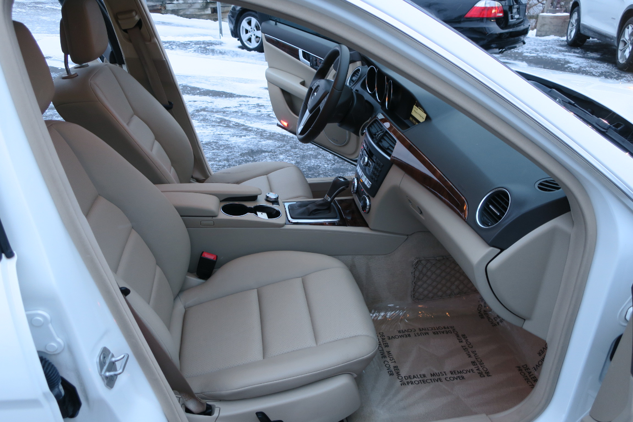 Mercedes-Benz C-Class C300 4MATIC Sport Sedan 2013