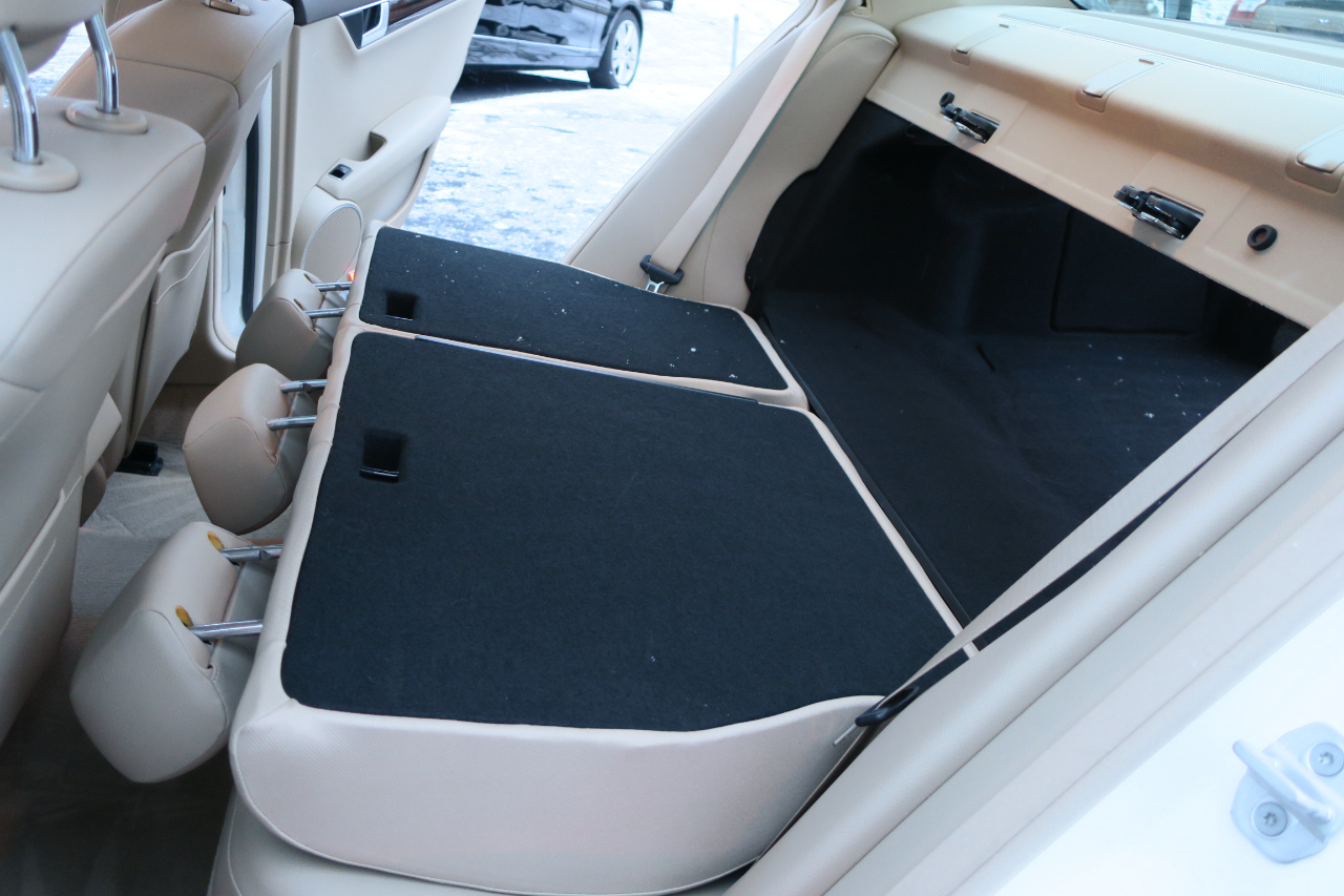 Mercedes-Benz C-Class C300 4MATIC Sport Sedan 2013