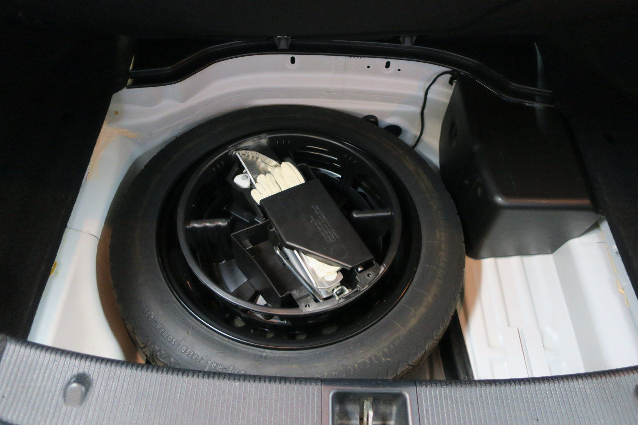 Mercedes-Benz C-Class C300 4MATIC Sport Sedan 2013