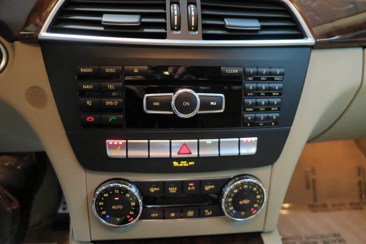 Mercedes-Benz C-Class C300 4MATIC Sport Sedan 2013