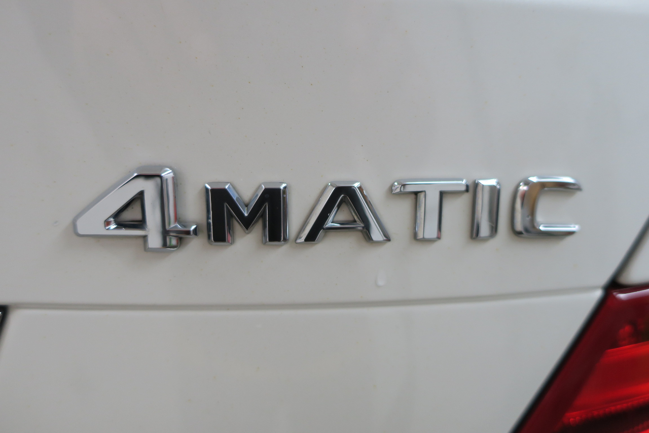 Mercedes-Benz C-Class C300 4MATIC Sport Sedan 2013