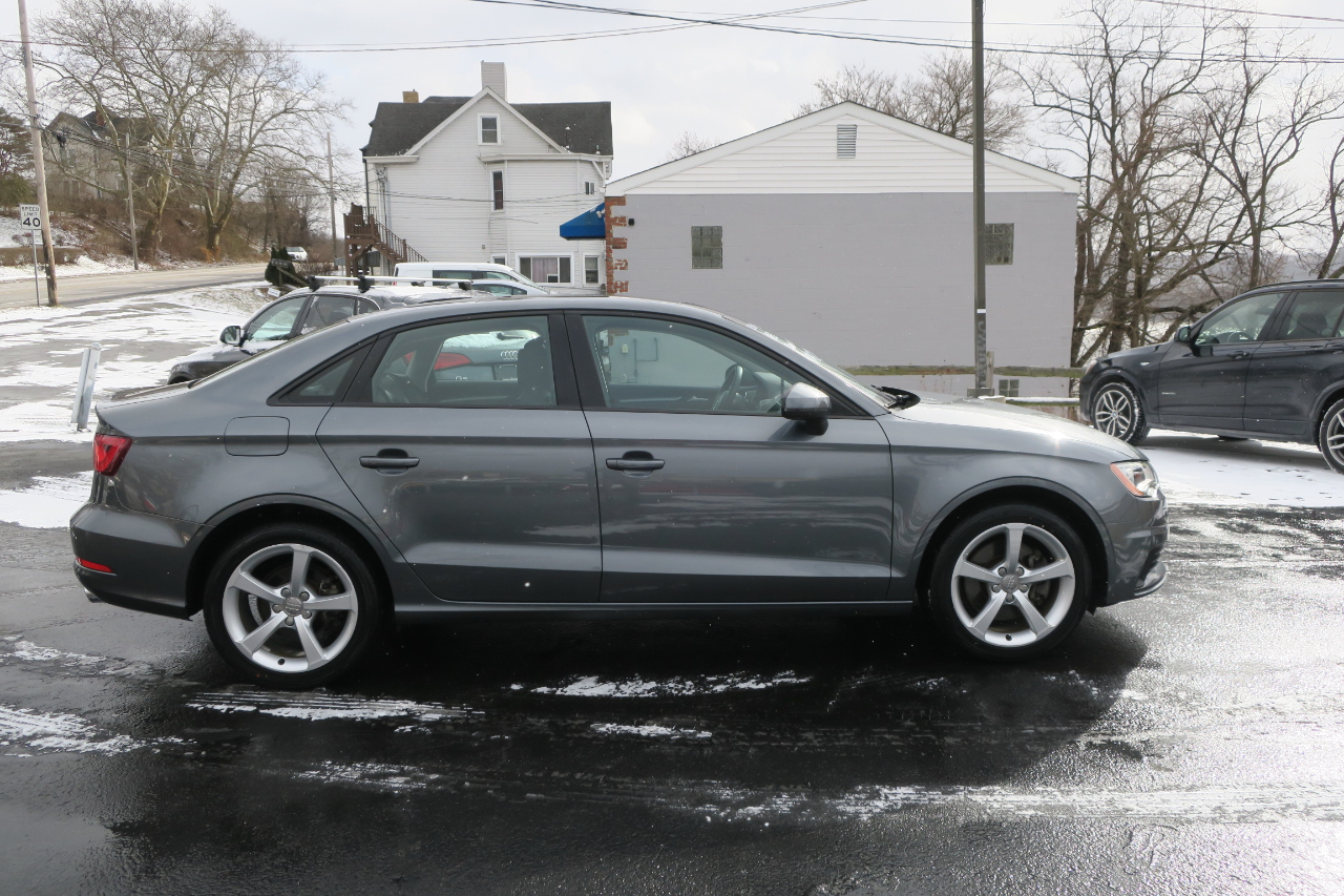 Audi S3 2.0T Premium Plus quattro 2015