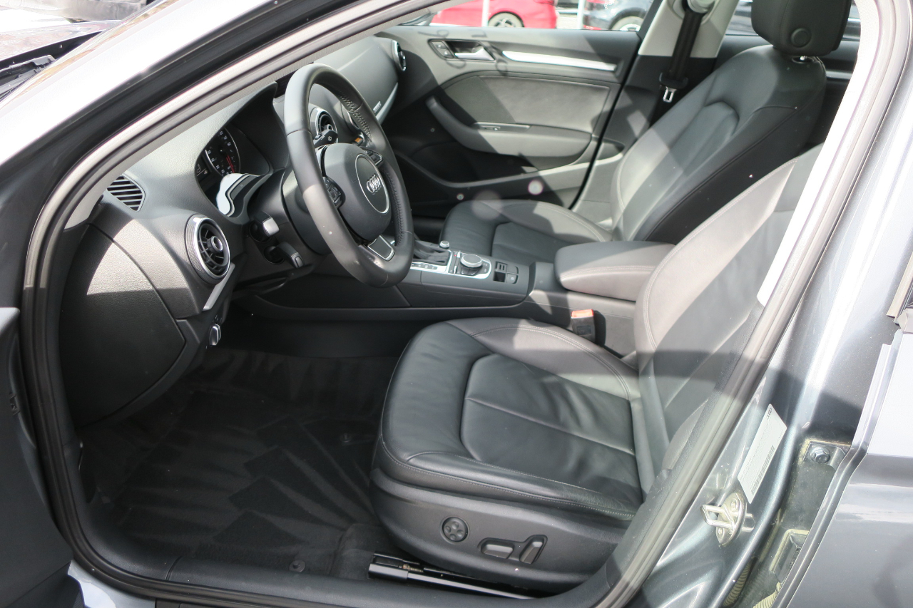 Audi S3 2.0T Premium Plus quattro 2015