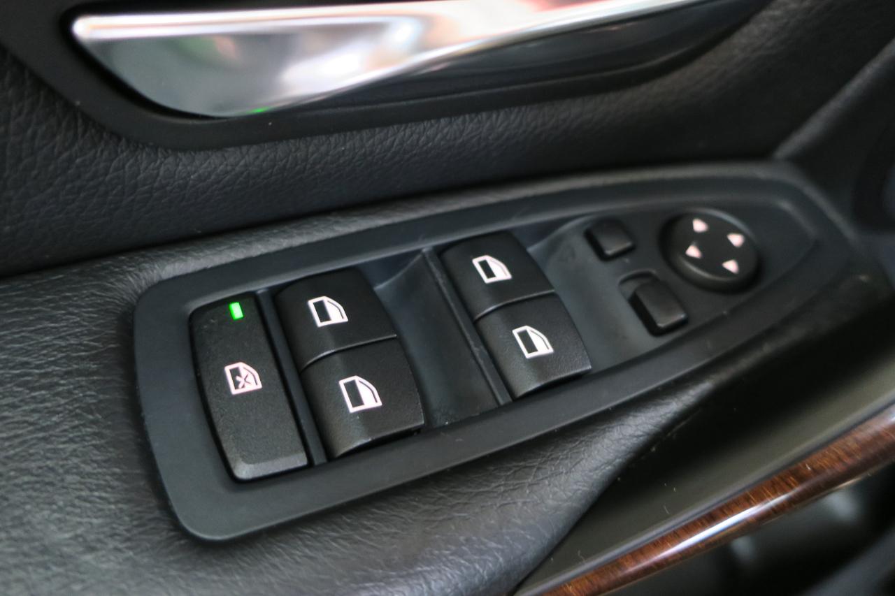 BMW 3-Series 328i xDrive Sedan 2015