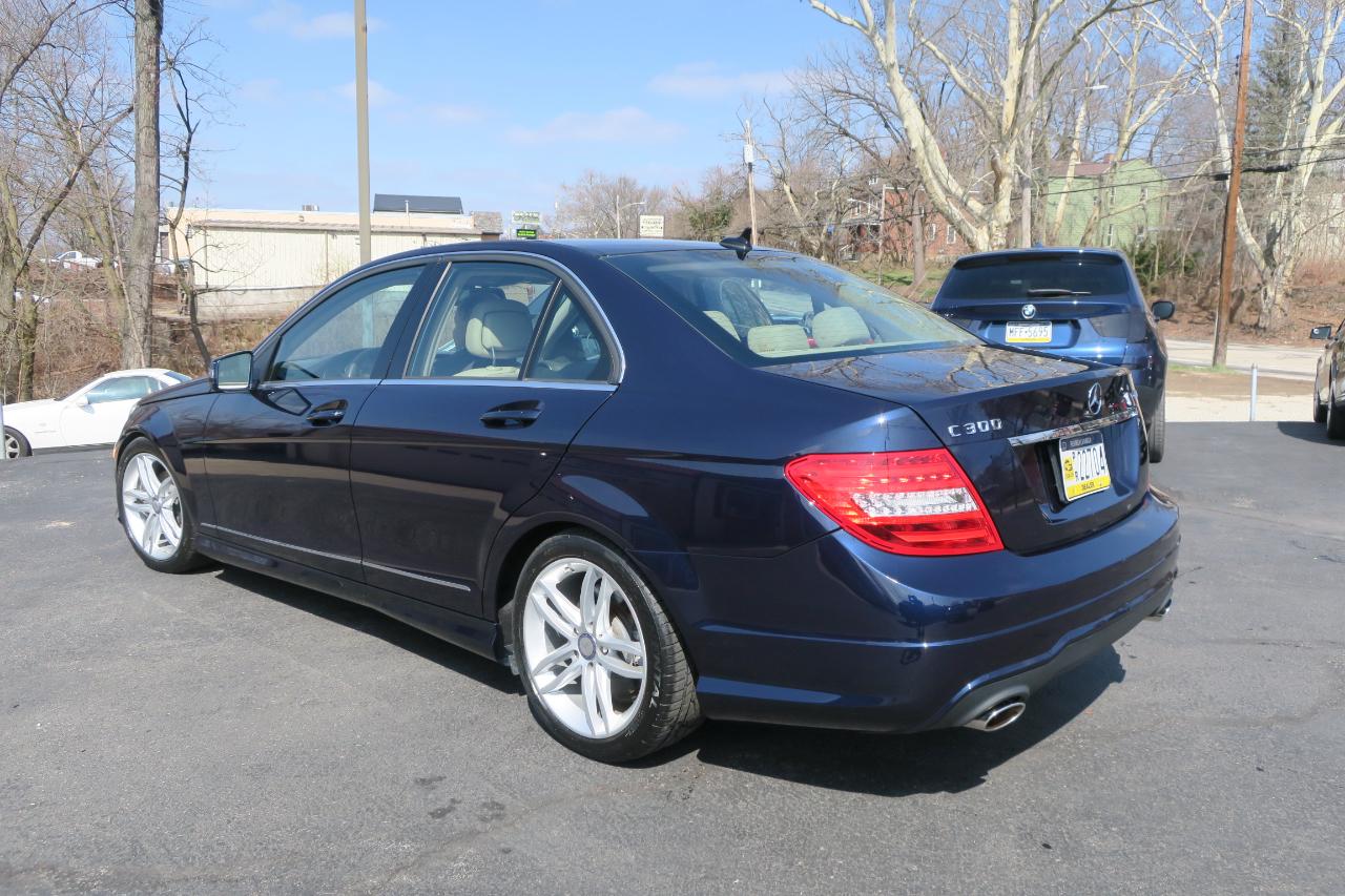 Mercedes-Benz C-Class C300 4MATIC Luxury Sedan 2012