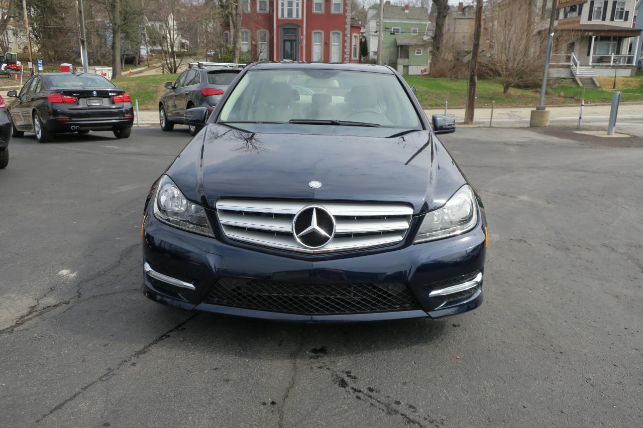 Mercedes-Benz C-Class C300 4MATIC Luxury Sedan 2012
