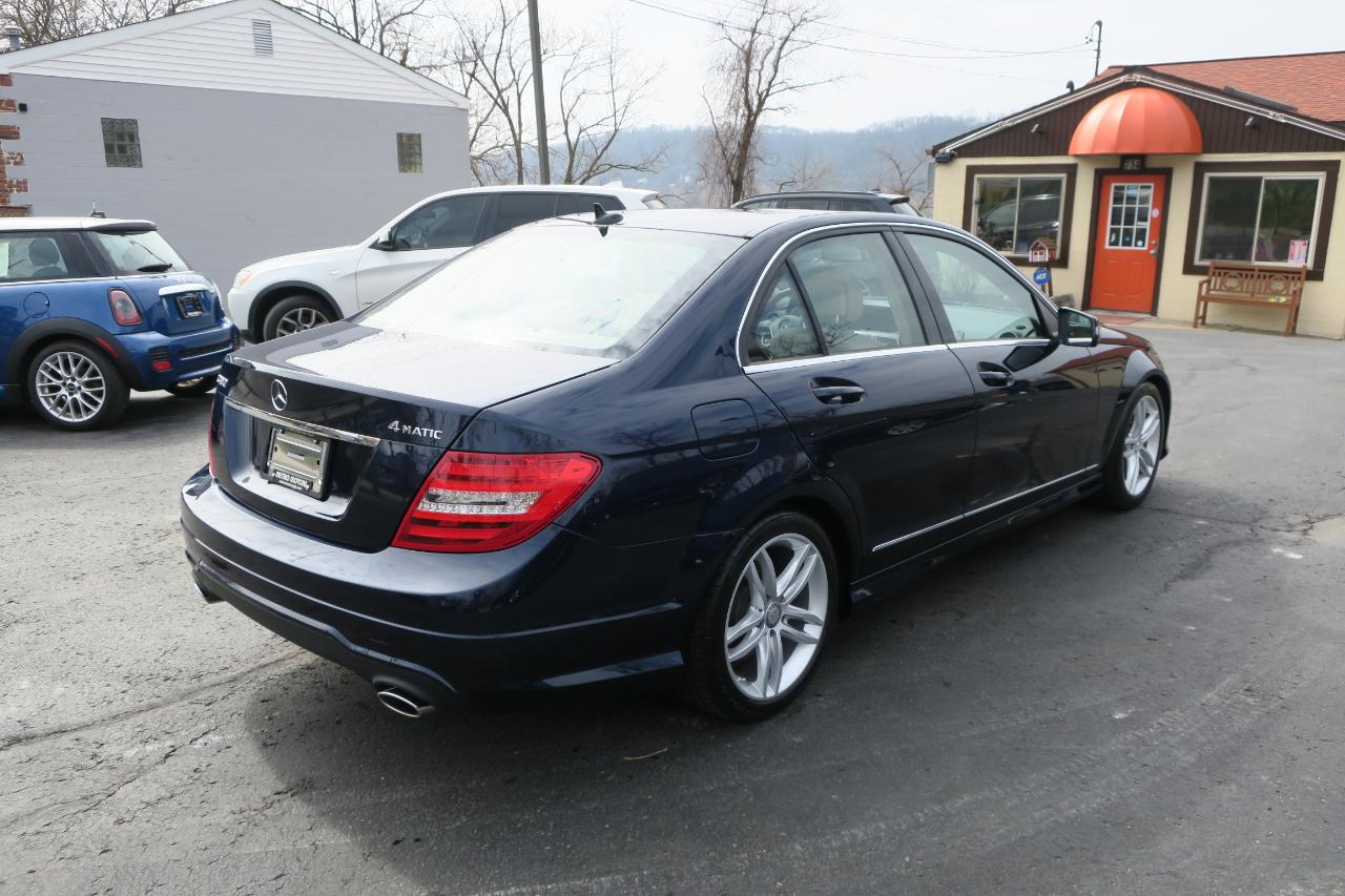Mercedes-Benz C-Class C300 4MATIC Luxury Sedan 2012