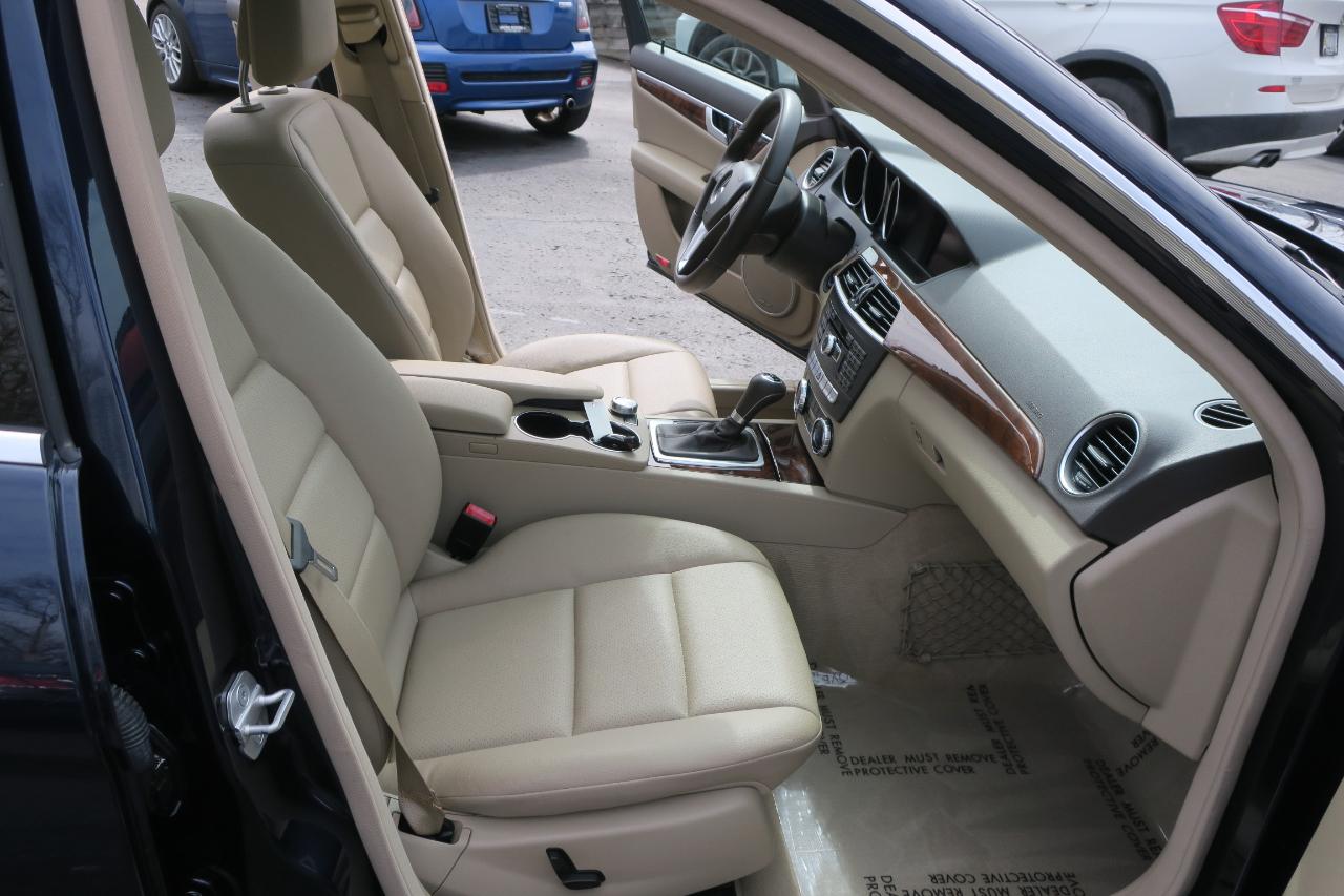 Mercedes-Benz C-Class C300 4MATIC Luxury Sedan 2012