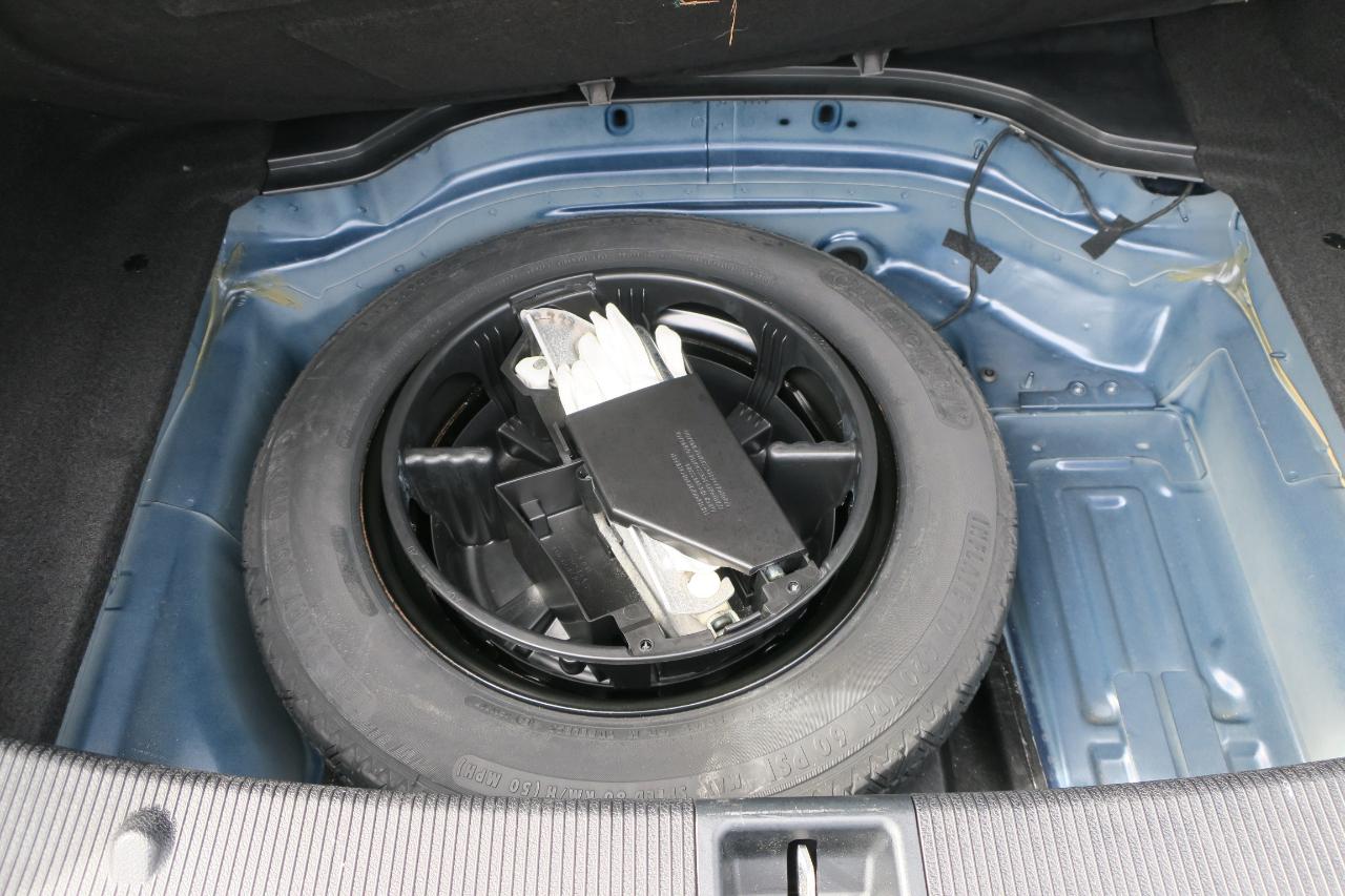 Mercedes-Benz C-Class C300 4MATIC Luxury Sedan 2012