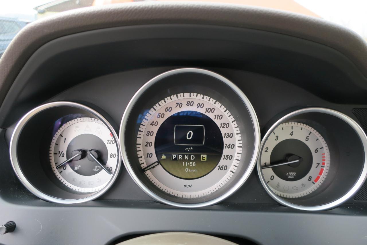 Mercedes-Benz C-Class C300 4MATIC Luxury Sedan 2012