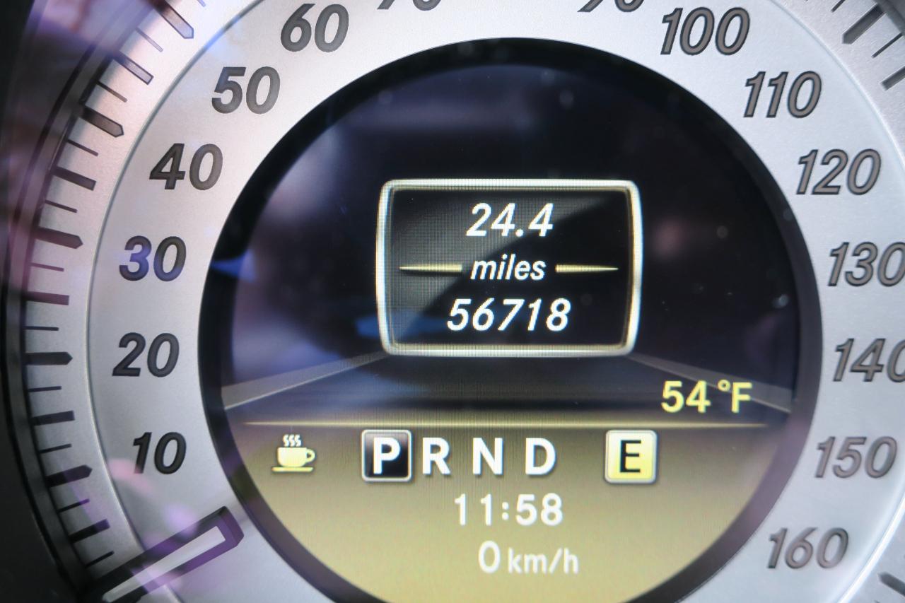 Mercedes-Benz C-Class C300 4MATIC Luxury Sedan 2012