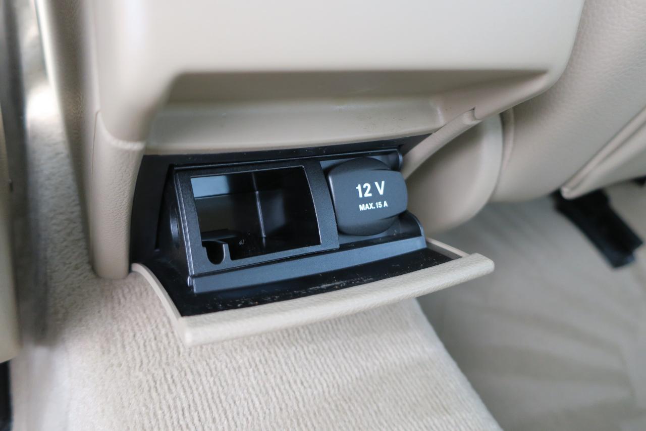 Mercedes-Benz C-Class C300 4MATIC Luxury Sedan 2012