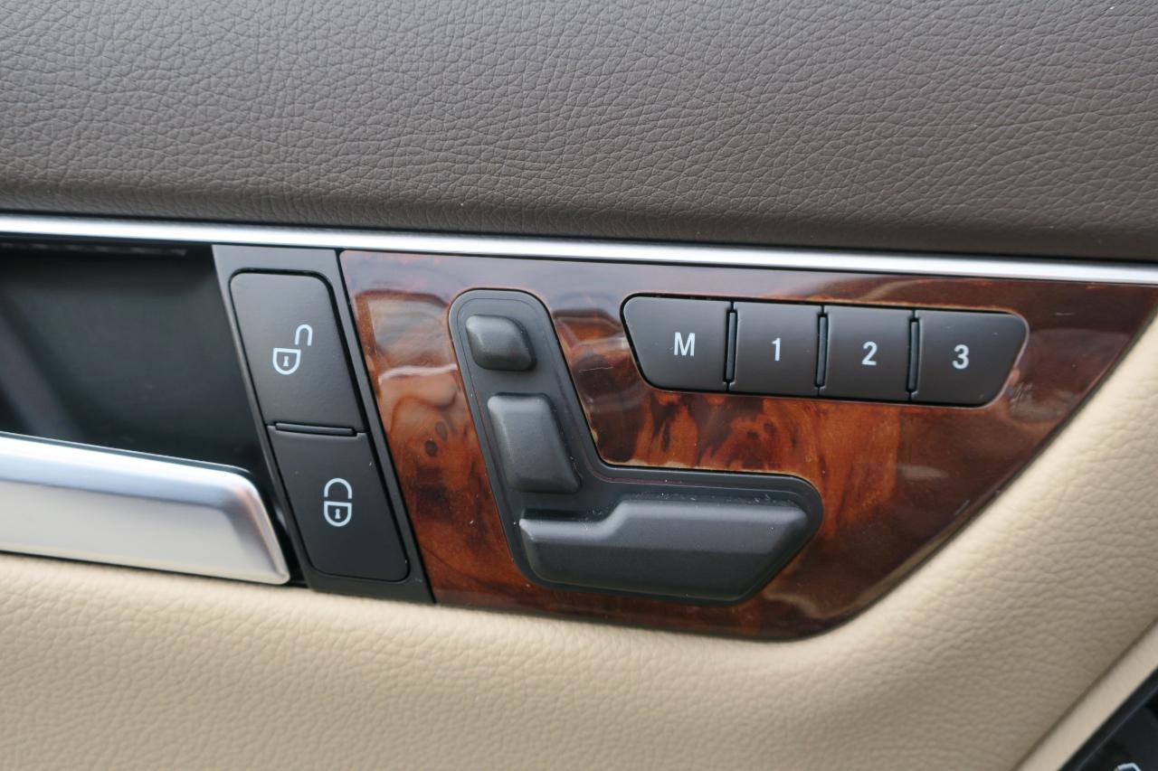 Mercedes-Benz C-Class C300 4MATIC Luxury Sedan 2012