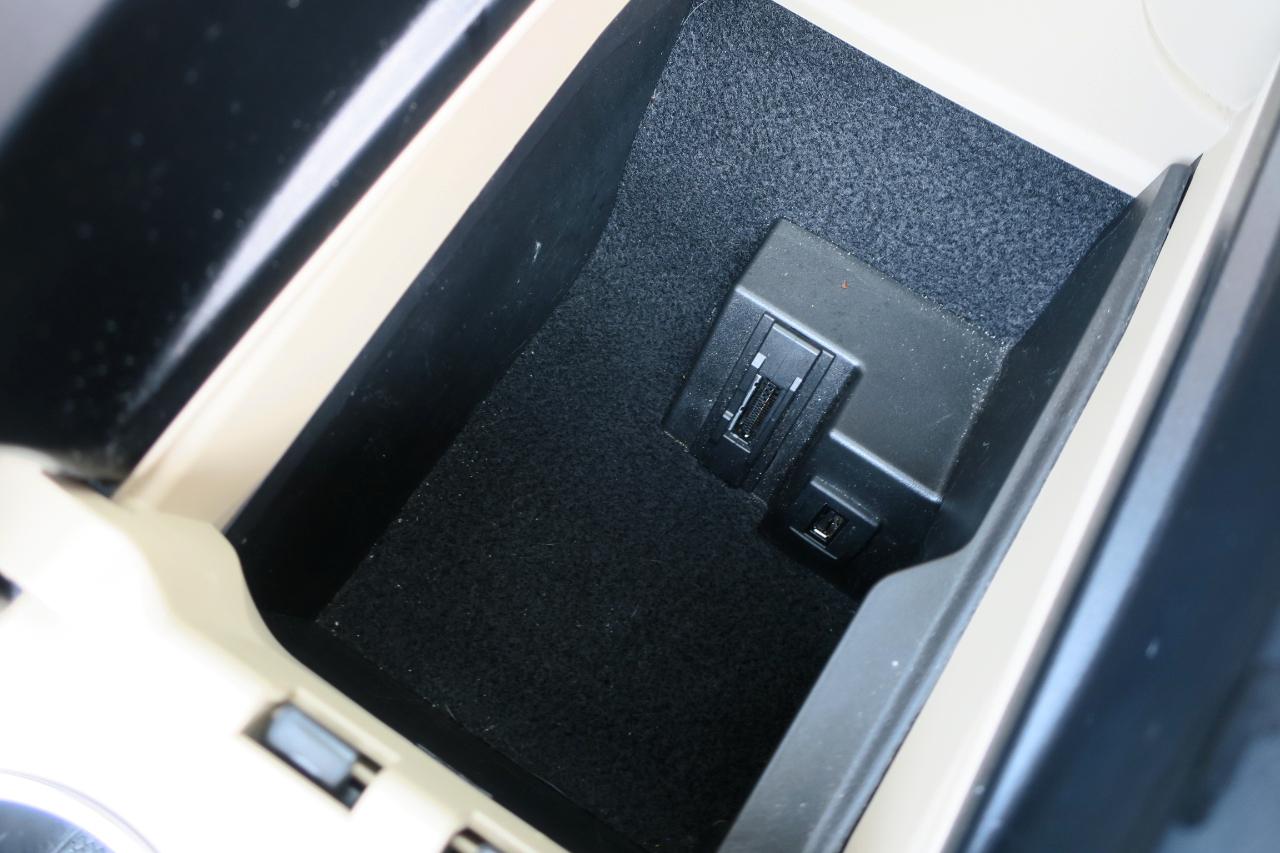 Mercedes-Benz C-Class C300 4MATIC Luxury Sedan 2012