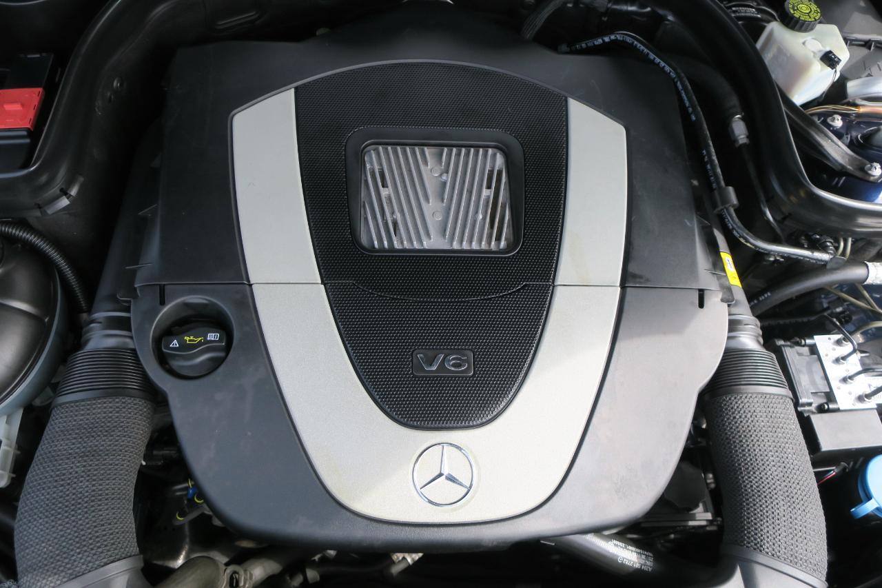 Mercedes-Benz C-Class C300 4MATIC Luxury Sedan 2012