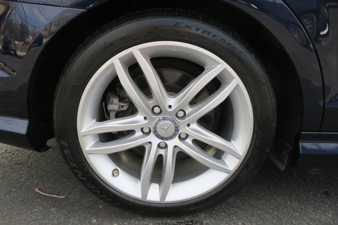 Mercedes-Benz C-Class C300 4MATIC Luxury Sedan 2012