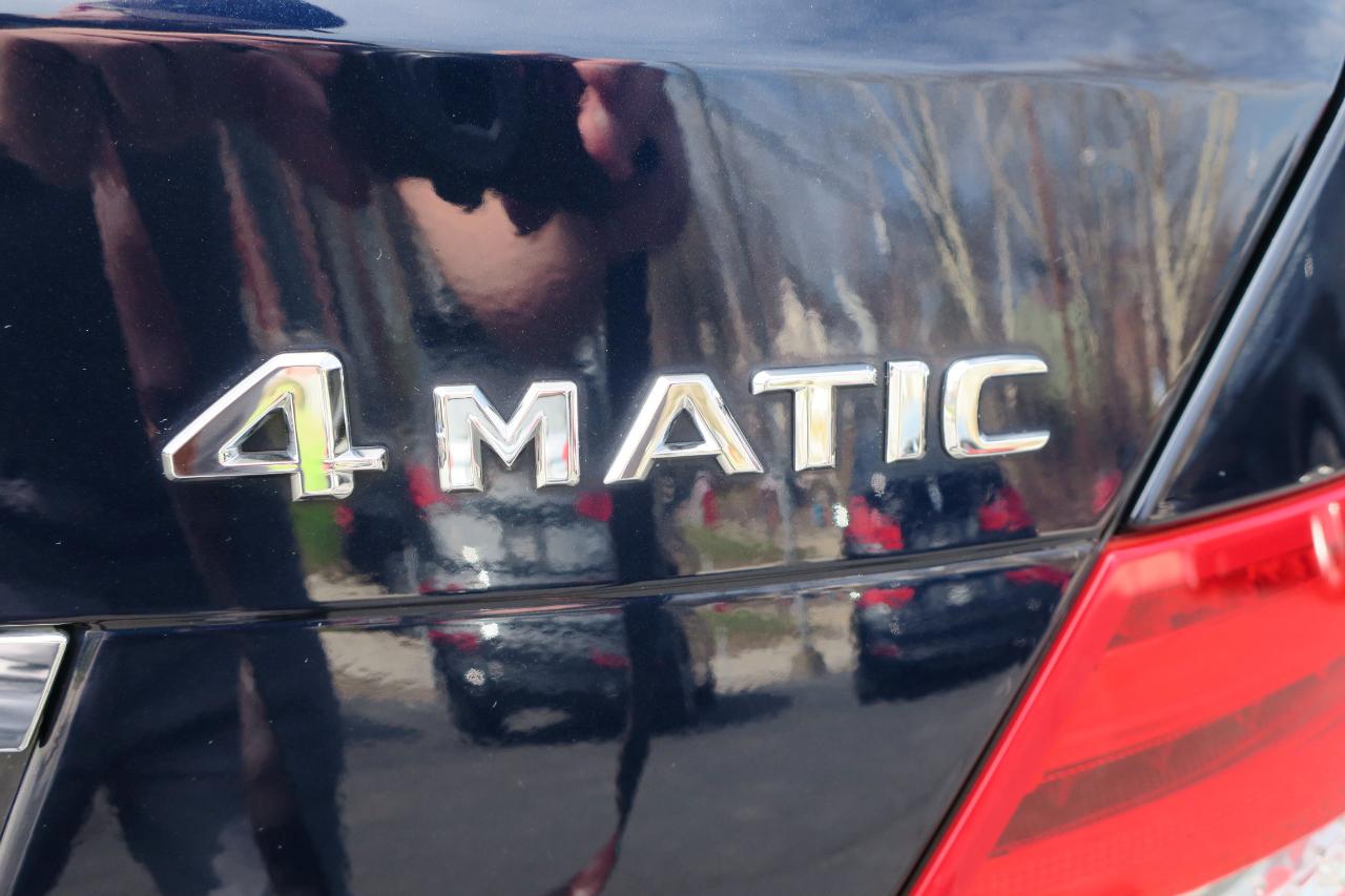 Mercedes-Benz C-Class C300 4MATIC Luxury Sedan 2012