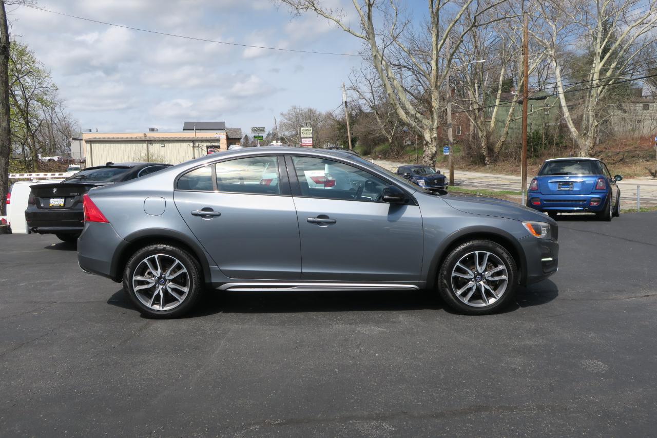 Volvo V60 Cross Country T5 Platinum 2016