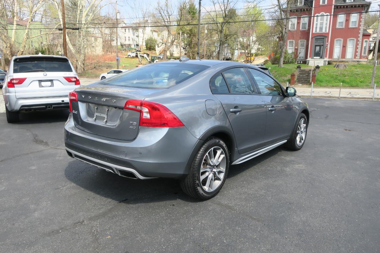 Volvo V60 Cross Country T5 Platinum 2016