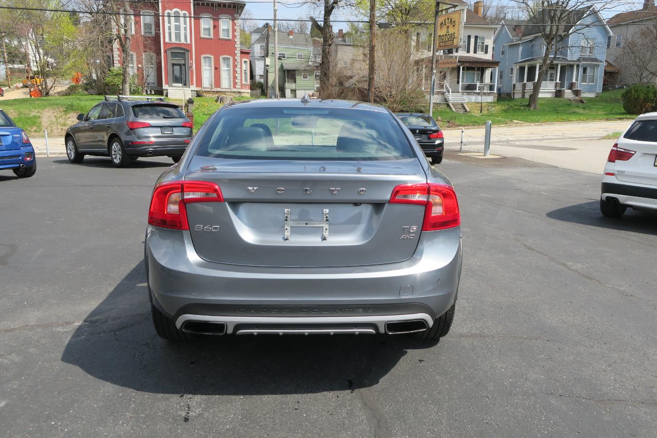 Volvo V60 Cross Country T5 Platinum 2016