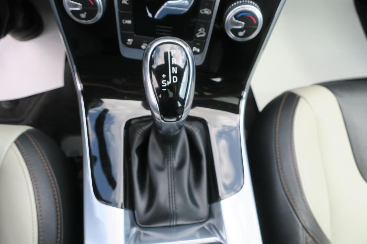 Volvo V60 Cross Country T5 Platinum 2016