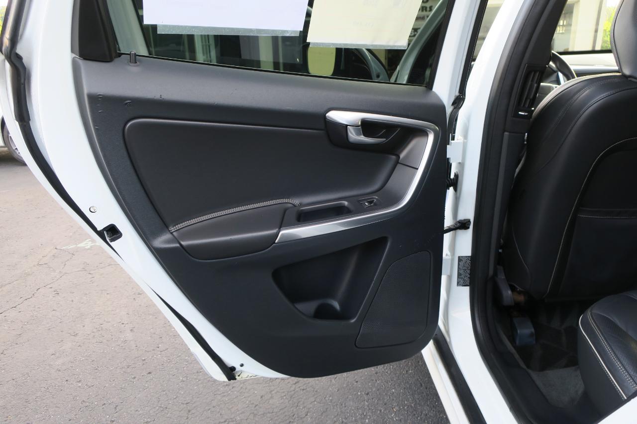 Volvo XC60 3.0 Platinum 4WD R-Design 2014