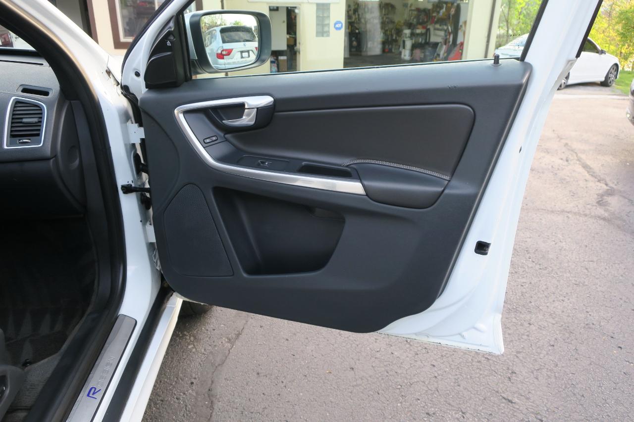 Volvo XC60 3.0 Platinum 4WD R-Design 2014